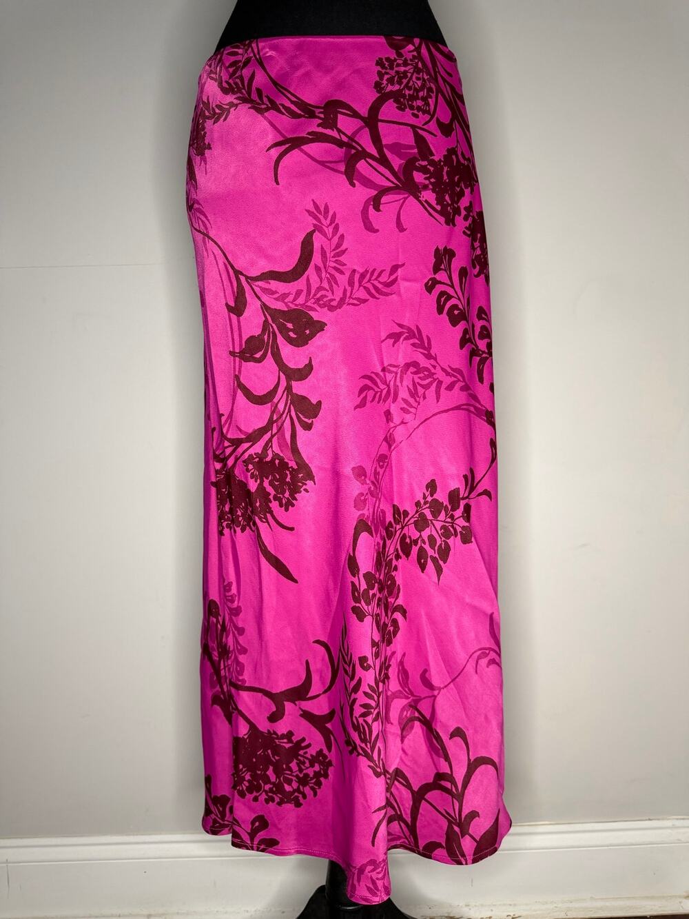 Anthropologie Velvet Floral Maxi Skirt Medium Pink Burgundy 100% Viscose